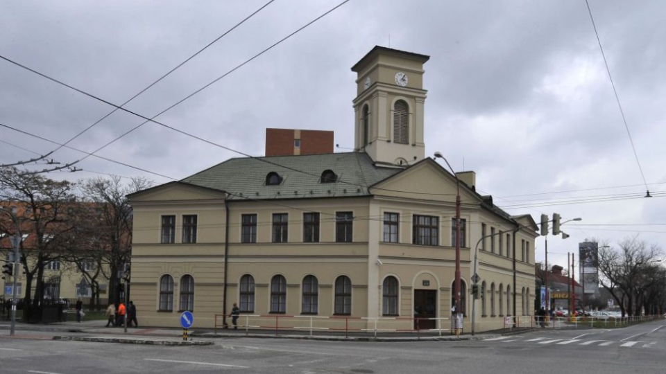 Pohľad na budovu Konskej železnice na Krížnej ulici v Bratislave.