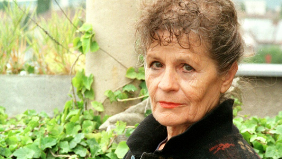Sochárka Ľudmila Cvengrošová na archívnej snímke z roku 1999.