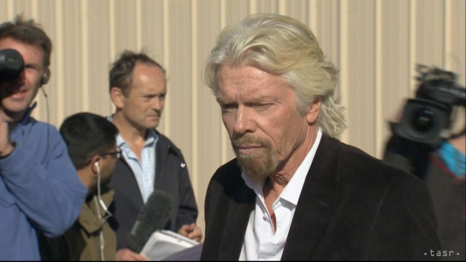 Zakladateľ spoločnosti Virgin Galactic Richard Branson (na snímke).