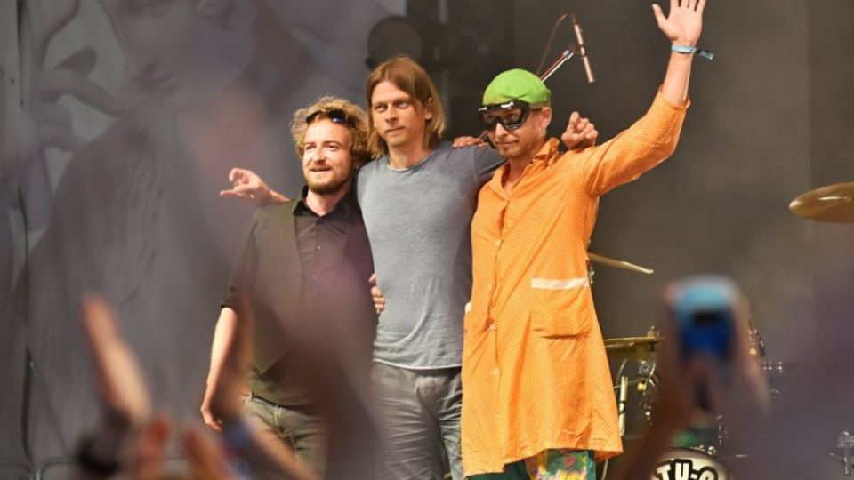 Na snímke členovia kapely Chiki liki tu-a, zľava Ľuboslav Petruška, Tomáš Višňovský a Martin Višňovský.