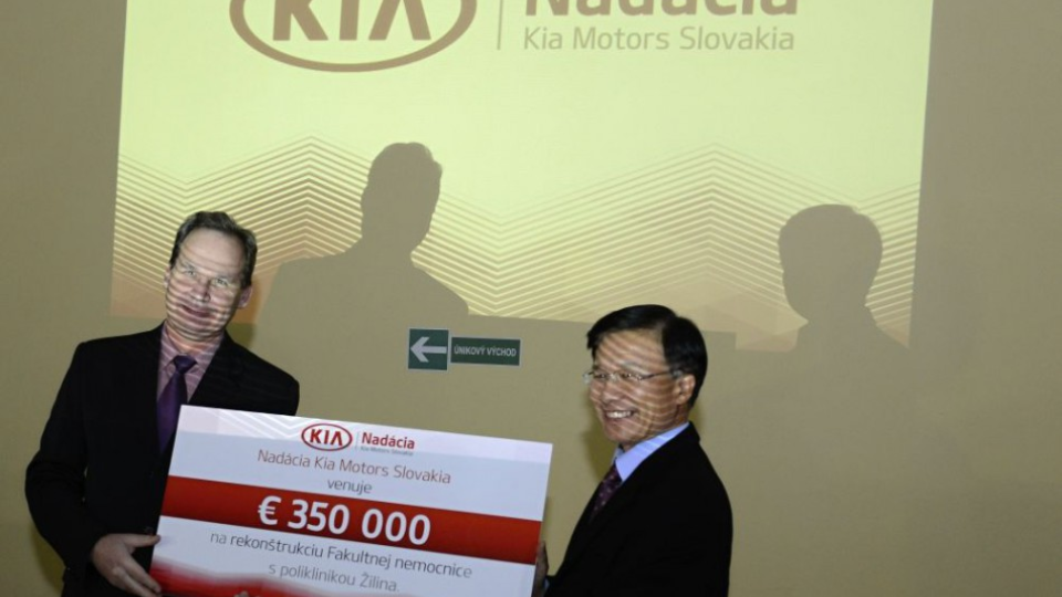 Automobilka Kia Motors Slovakia s.r.o. prostredníctvom svojho nadačného fondu Pontis kedysi podporila rekonštrukciu Fakultnej nemocnice s poliklinikou (FNsP) v Žiline. Archívna snímka. .