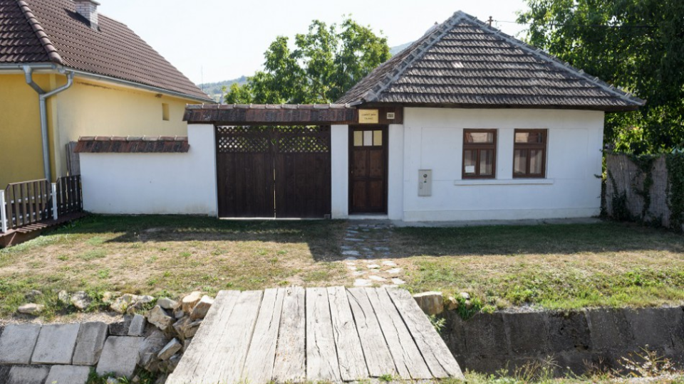 Na snímke Ľudový dom v obci Žirany, okres Nitra 1. septembra 2017. 