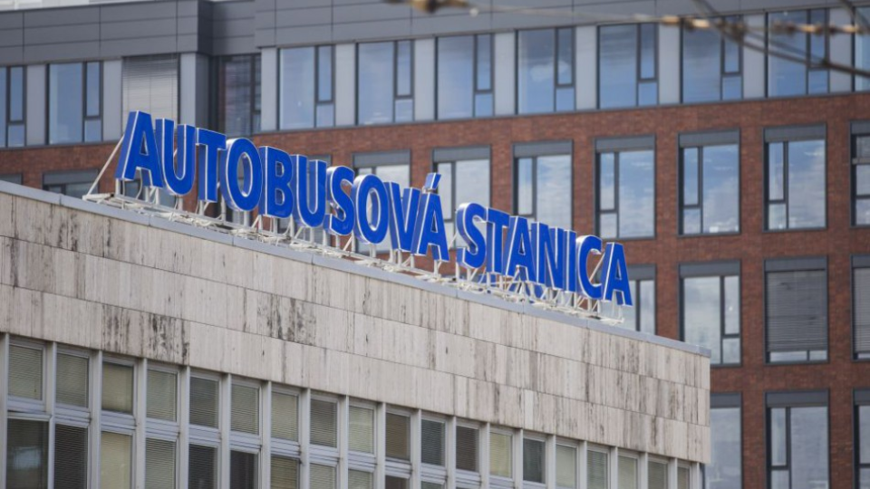  Na snímke priečelie budovy Autobusovej stanice na Mlynské Nivách v Bratislave.
