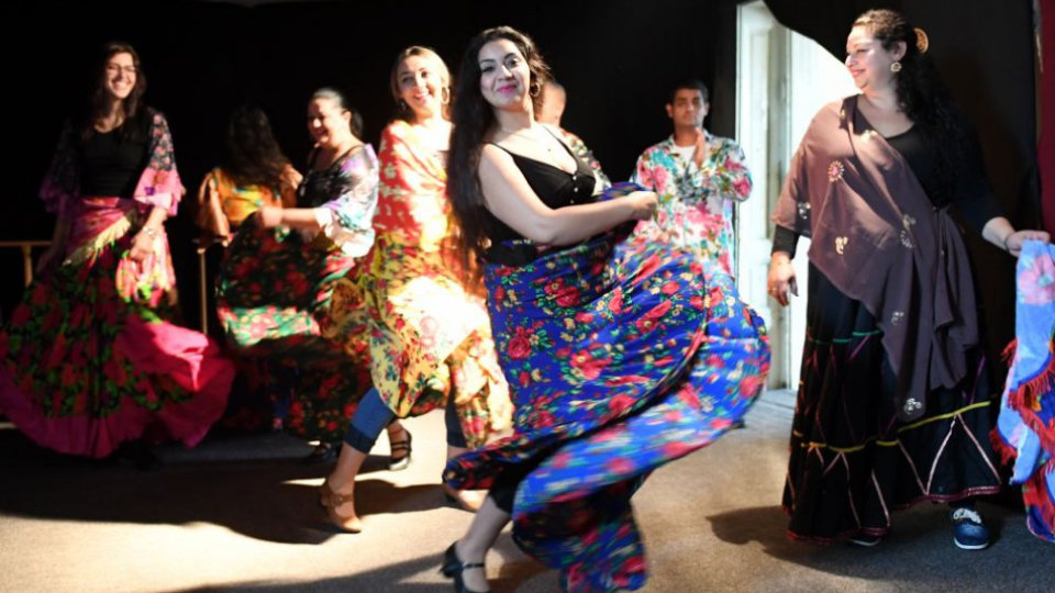 Na snímke skúška premiéry predstavenia Galavečer divadla rómskej národnostnej menšiny Romathan k 25. výročiu vzniku súboru v Košiciach 13. októbra 2017.