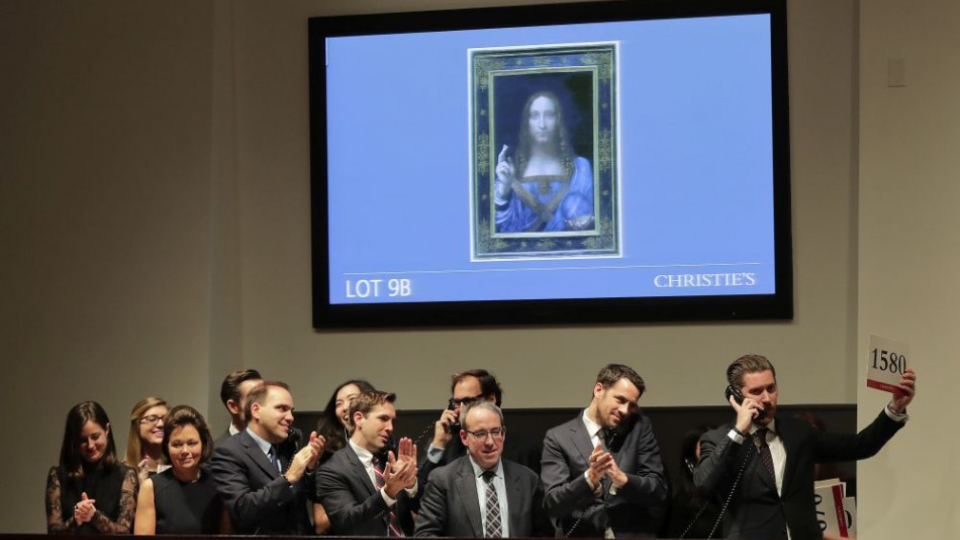 Snímka z aukcie Da Vinciho obrazu Salvator Mundi.