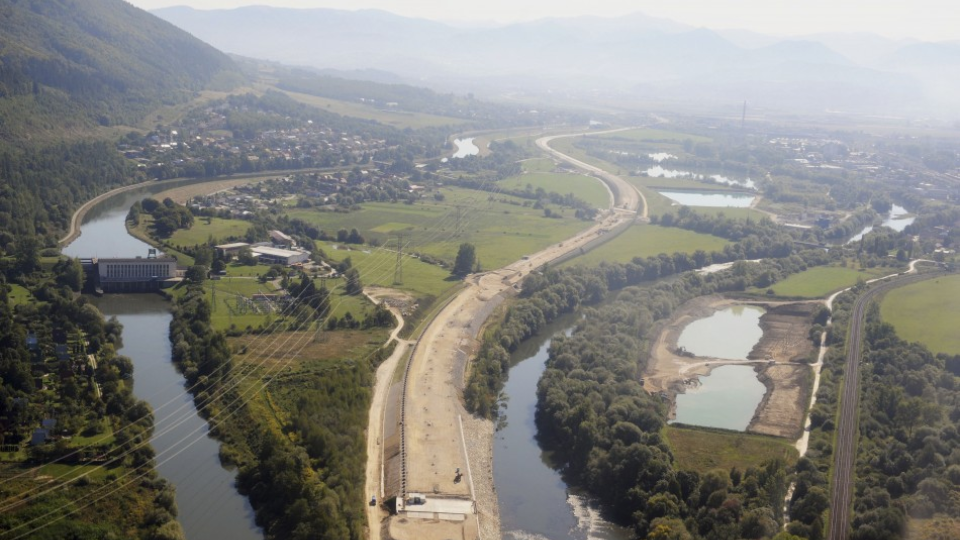 Výstavba diaľnice cez Turiec v úseku Dubná skala - Šútovo. Ilustračná snímka. 