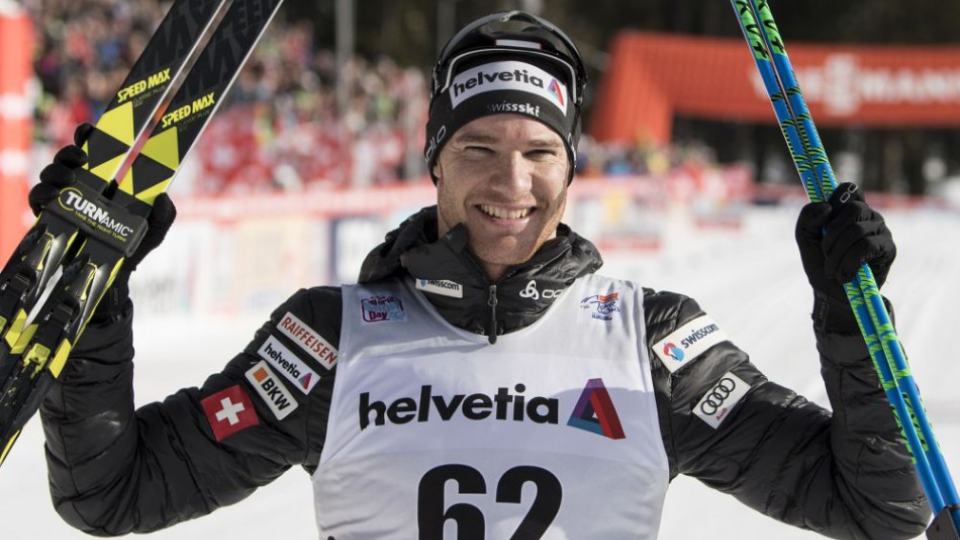 Víťazom pretekov na 15 km klasicky v rámci Svetového pohára v behu na lyžiach vo švajčiarskom stredisku Lenzerheide sa stal domáci Dario Cologna v nedeľu 31. decembra 2017. 