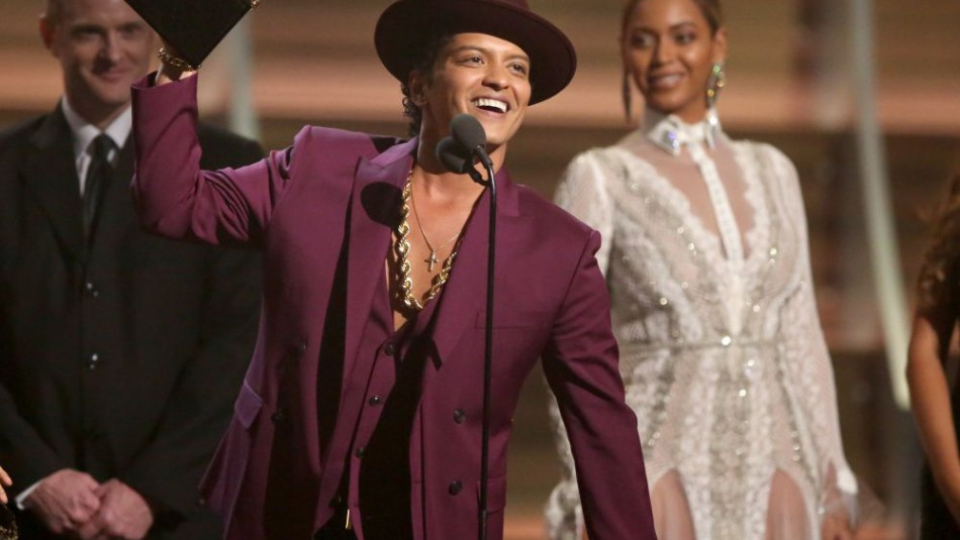 Americký spevák Bruno Mars.