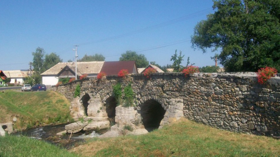 Na archívnej snímke turecký most v Poltári.