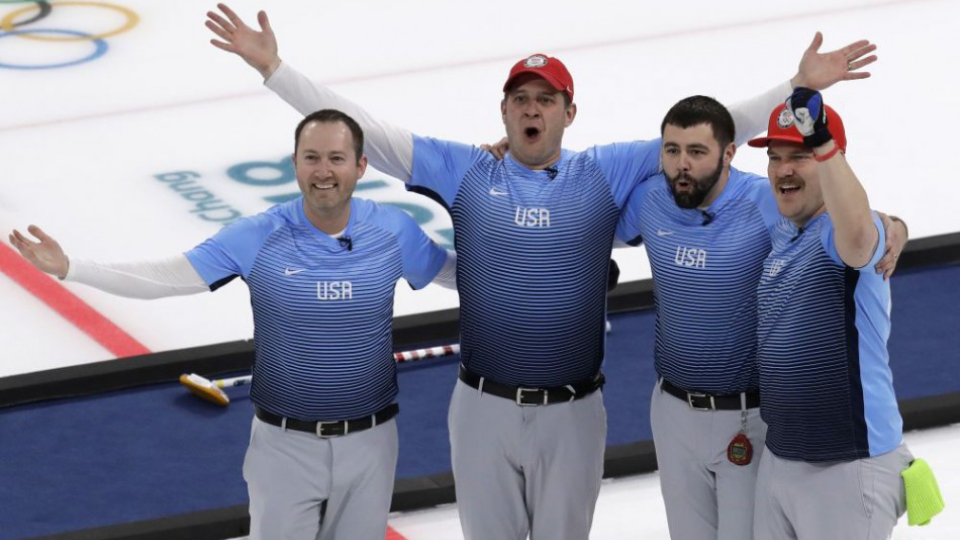 Reprezentanti USA v curlingu nečakane vybojovali zlaté medaily na ZOH v Pjongčangu.