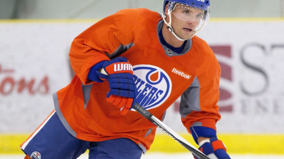 Andrej Sekera v drese Edmontonu Oilers.