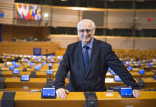 Europoslanec Miroslav Mikolášik (EĽS/KDH)