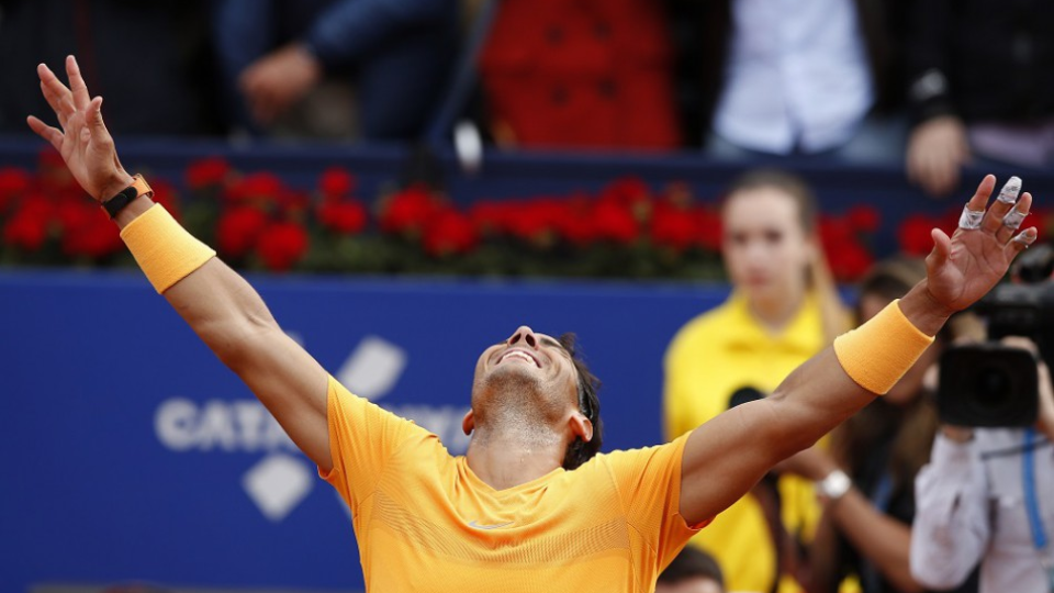 Španielsky tenista Rafael Nadal sa teší po výhre nad Grékom Stefanosom Tsitsipasom vo finále mužskej dvojhry na turnaji ATP v Barcelone 29. apríla 2018.