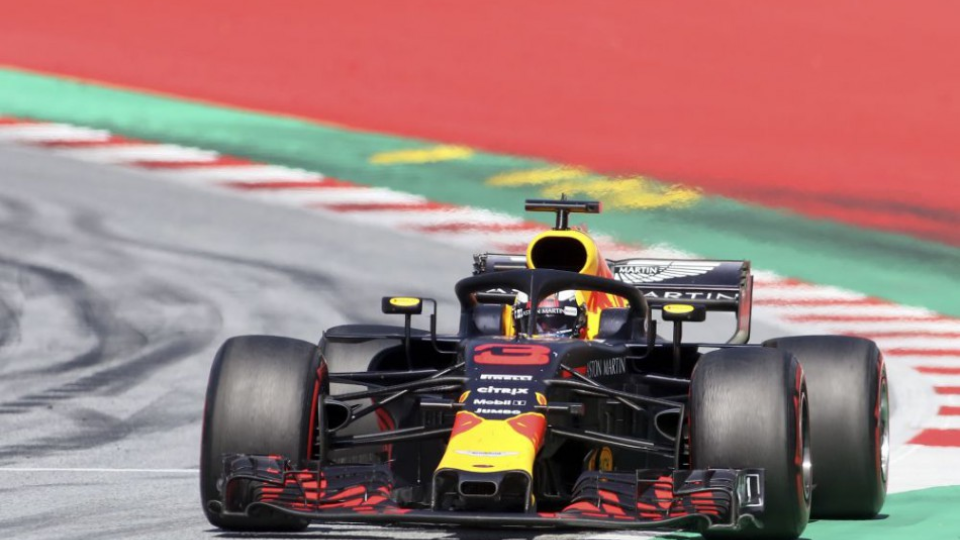 Na snímke Austrálčan Daniel Ricciardo (Red Bull ) na trati počas Veľkej ceny Rakúska F1 na okruhu Red Bull Ring v rakúskom Spielbergu 1. júla 2018. 