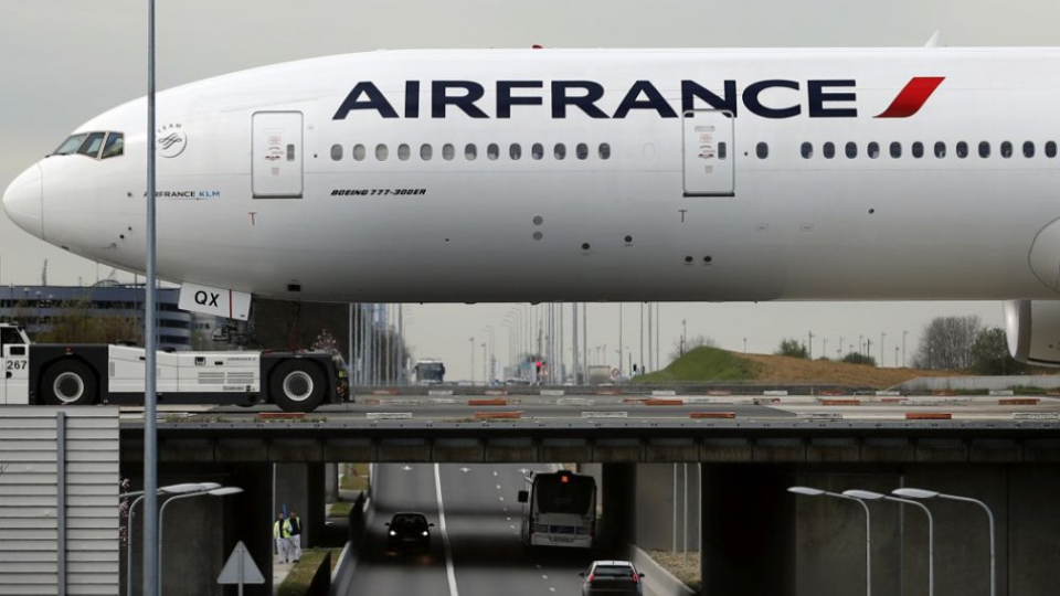 Lietadlo spoločnosti Air France na letisku Charlesa de Gaulla v Roissy neďaleko Paríža 11. apríla 2018. Ilustračné foto.