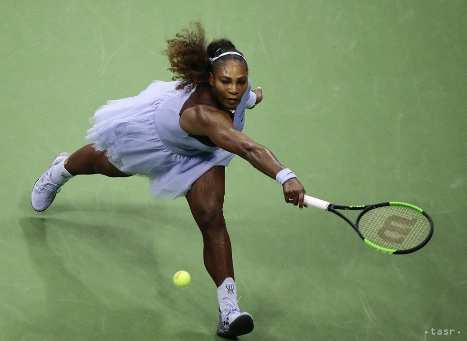 Serena Williamsová z USA (na snímke) zdolala v semifinále US Open Anastasiju Sevastovovú z Lotyšska, 6. septembra 2018.