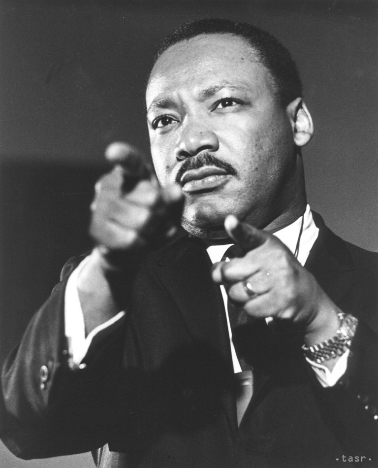Reverend  Martin Luther King na nedatovanej archívnej snímke. Kinga zavraždili 4. apríla 1968 v Memphise.
