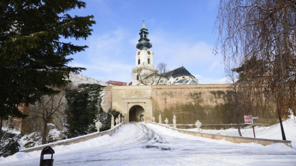 Na snímke pohľad na Nitriansky hrad počas zimy 10. januára 2019 v Nitre.