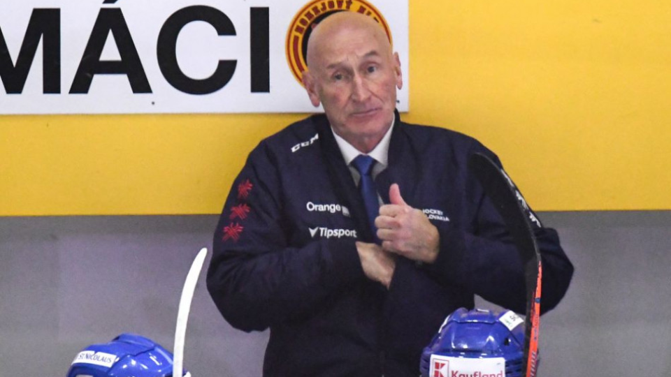 Hlavný tréner Slovenska Craig Ramsay v prípravnom medzištátnom zápase v hokeji mužov medzi Slovenskom a Švédskom 4. apríla 2019 v Topoľčanoch.