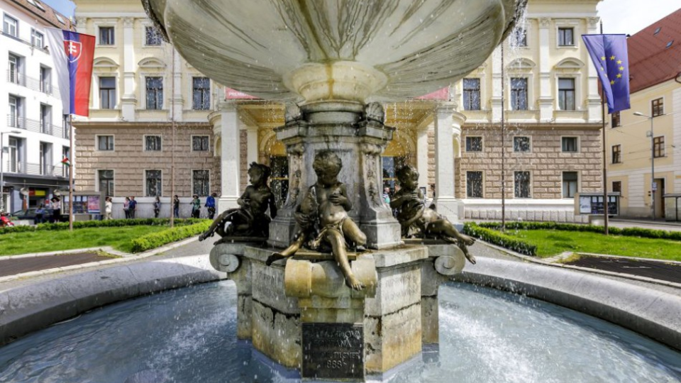 Na snímke Ganymedova fontána v Bratislave. 