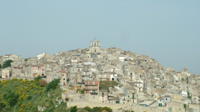 Romantické talianske dediny ponúkajú domy len za 1 euro. Stačí spraviť jednu vec