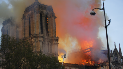 Francúzsky miliardár venuje 100 miliónov eur na opravu katedrály Notre Dame