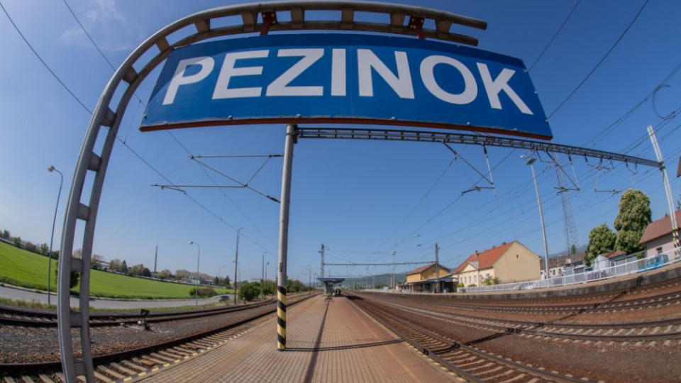 Na snímke železničná stanica Pezinok, 25. apríla 2019.