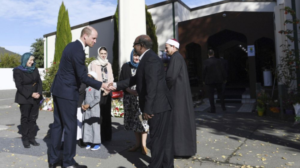 Britský princ a vojvoda z Cambridgea navštívil jednu z dvoch mešít v meste Christchurch, kde belošský rasista zastrelil 15. marca 50 ľudí a ďalších 50 zranil.