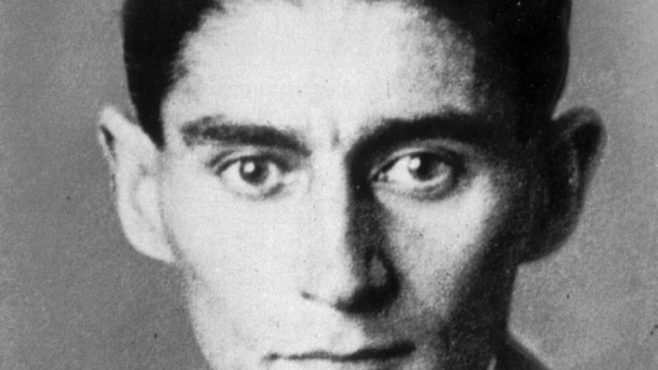 Na archívnej snímke Franz Kafka.