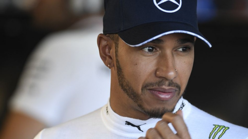 Na archívnej snímke Lewis Hamilton.