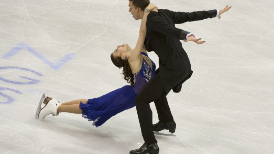 Na archívnej snímke ruskí reprezentanti v tancoch na ľade Jekaterina Bobrovová a Dmitrij Soloviov.