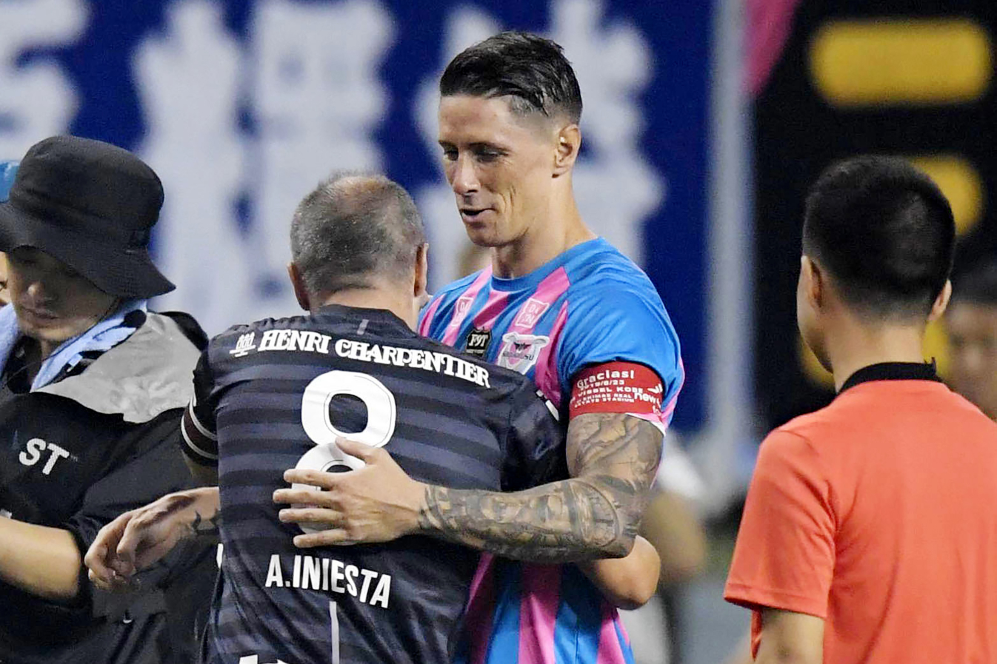 Andres Iniesta a Fernando Torres