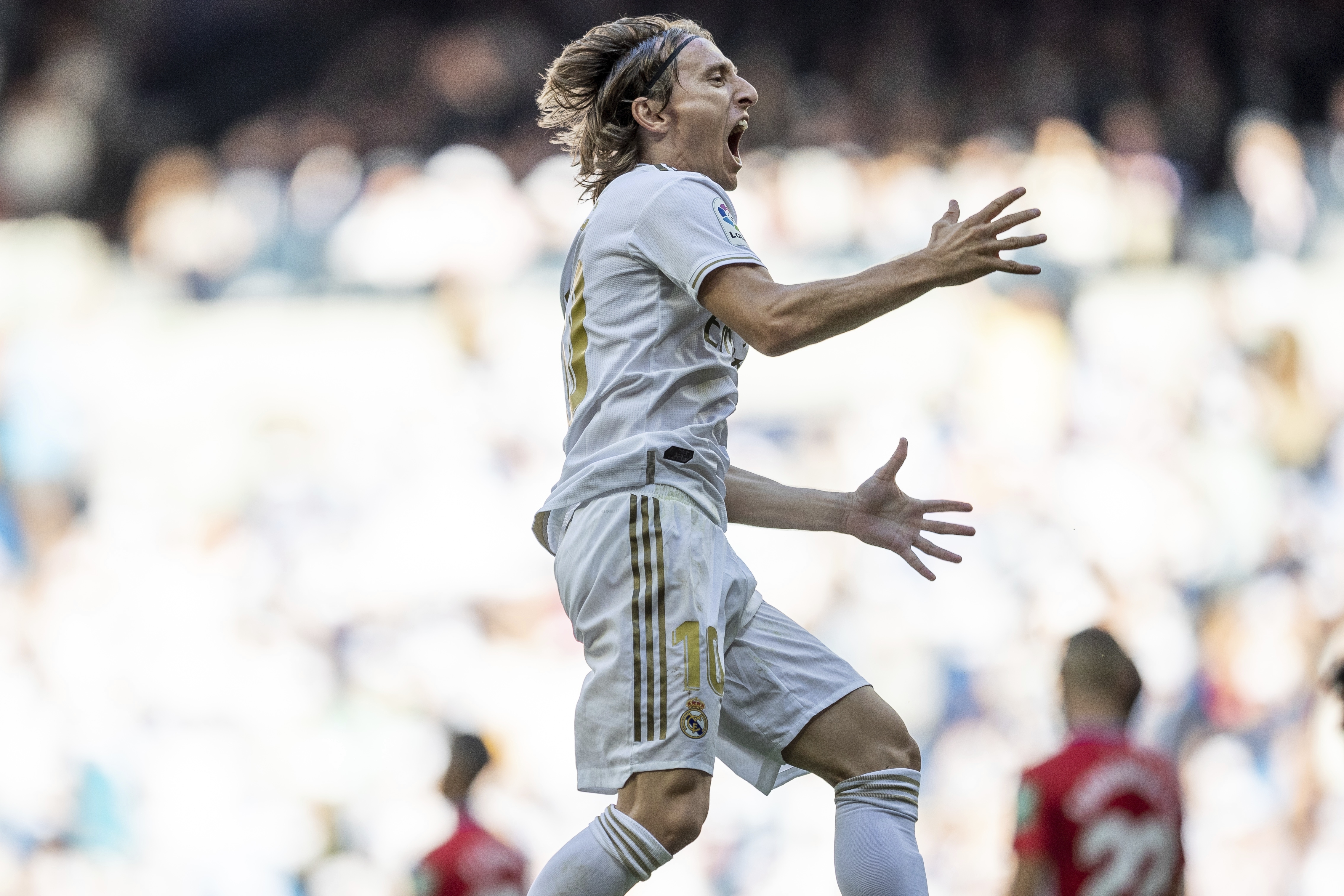 Futbalista Realu Madrid Luka Modrič sa teší po strelení gólu v zápase 8. kola La Ligy Real Madrid - Granada v Madride 5. októbra 2019.