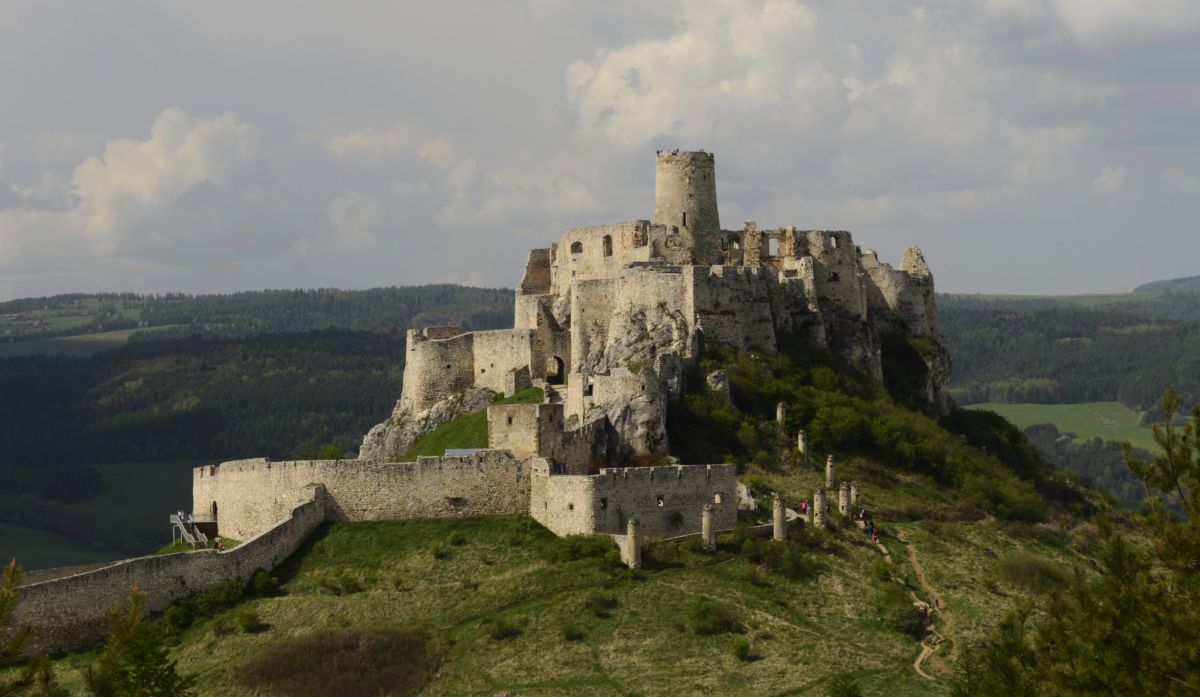 Na snímke Spišský hrad počas otvorenia letnej turistickej sezóny
