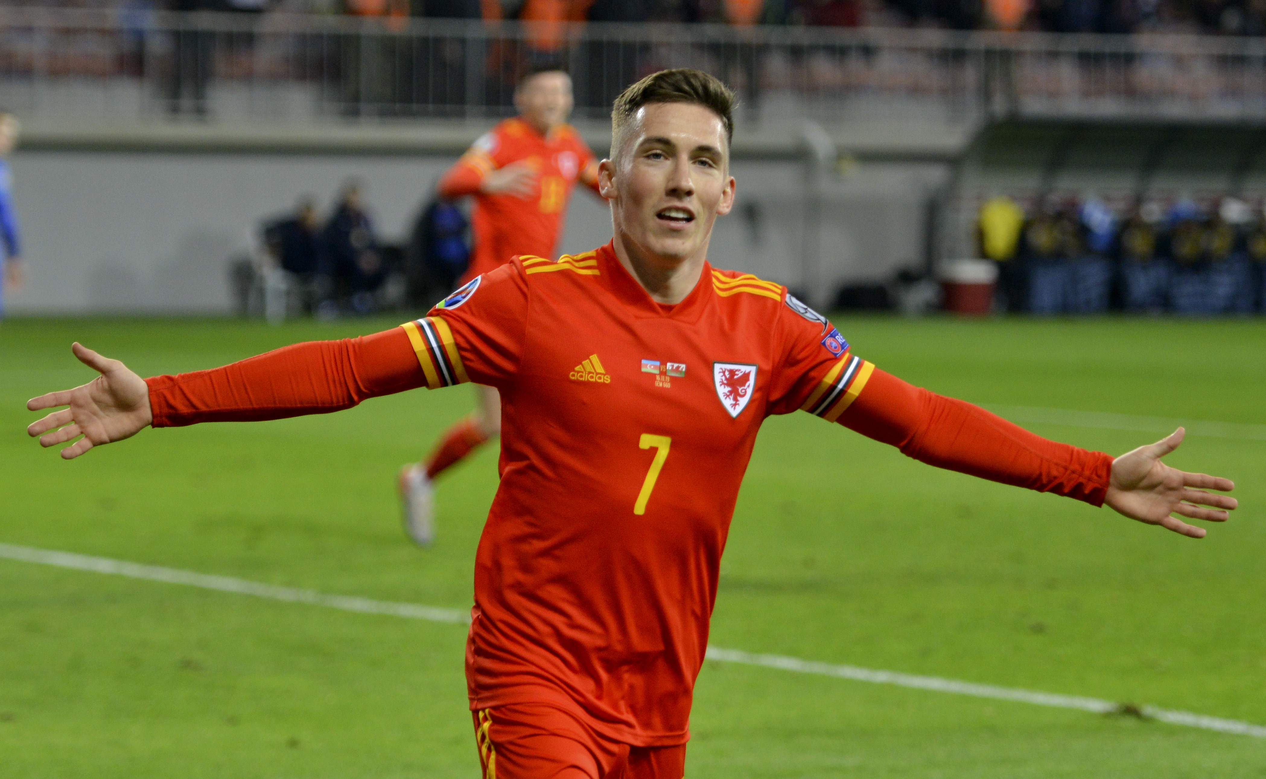 Waleský futbalista Harry Wilson sa teší po strelení gólu v kvalifikačnom zápase E- skupiny EURO 2020 Azerbajdžan - Wales v Baku 16. novembra 2019.