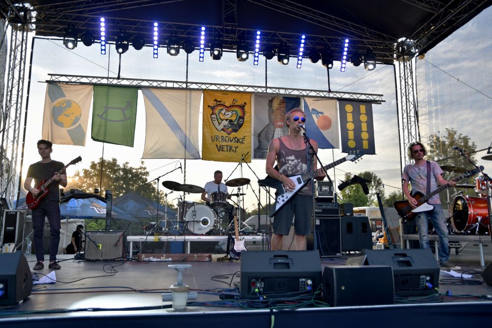 Na snímke kapela Le Payaco počas koncertu na 13. ročníku festivalu Vrbovské Vetry v roku 2019