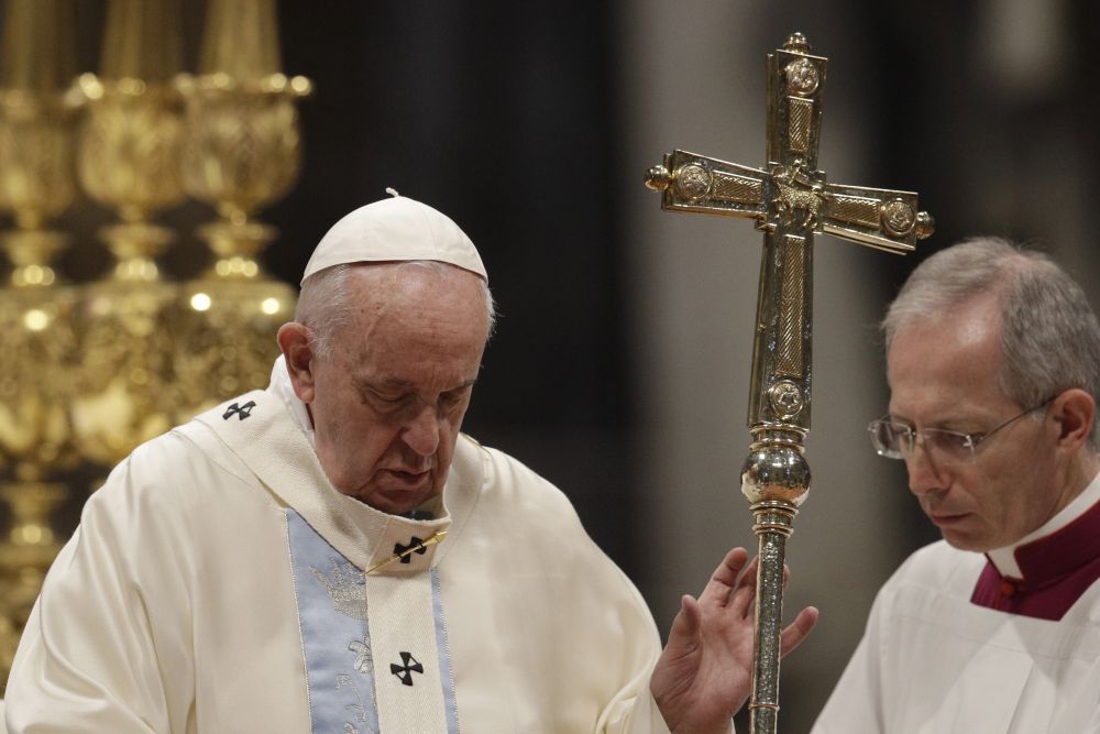 Pápež František počas novoročnej omše