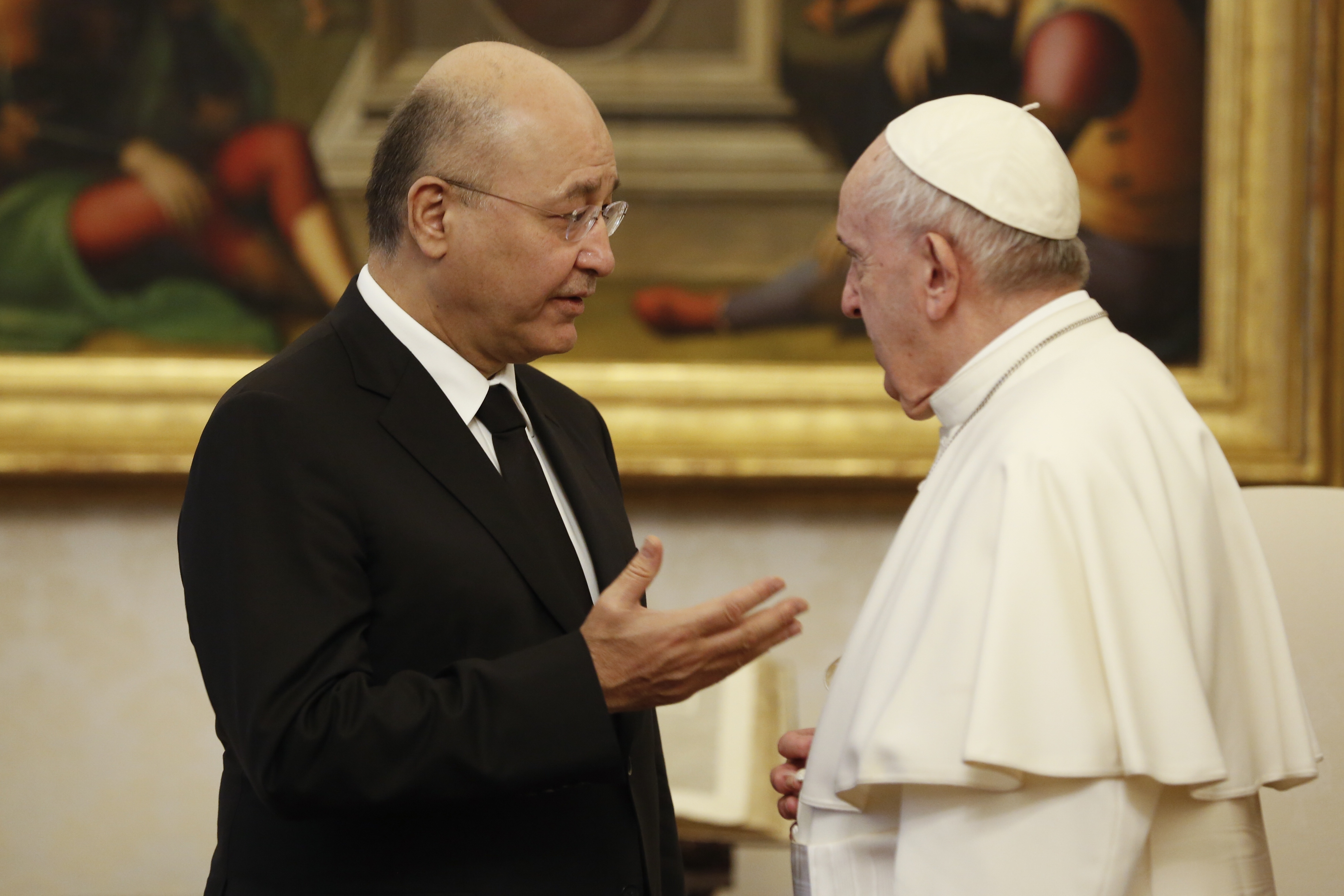 Na snímke sprava pápež František a iracký prezident Barham Sálih počas súkromnej audiencie vo Vatikáne 25. januára 2020.