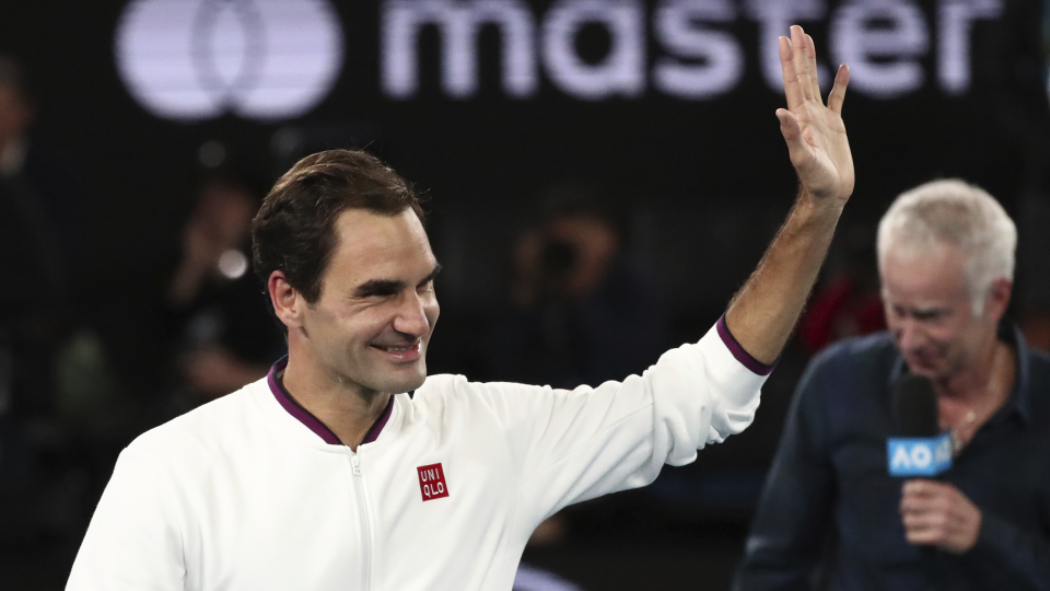 Švajčiarsky tenista Roger Federer sa prebojoval do štvrťfinále dvojhry na grandslamovom turnaji Australian Open v Melbourne po víťazstve v osemfinále nad Maďarom Martonom Fucsovicsom 4:6, 6:1, 6:2, 6:2 v nedeľu 26. januára 2020.
