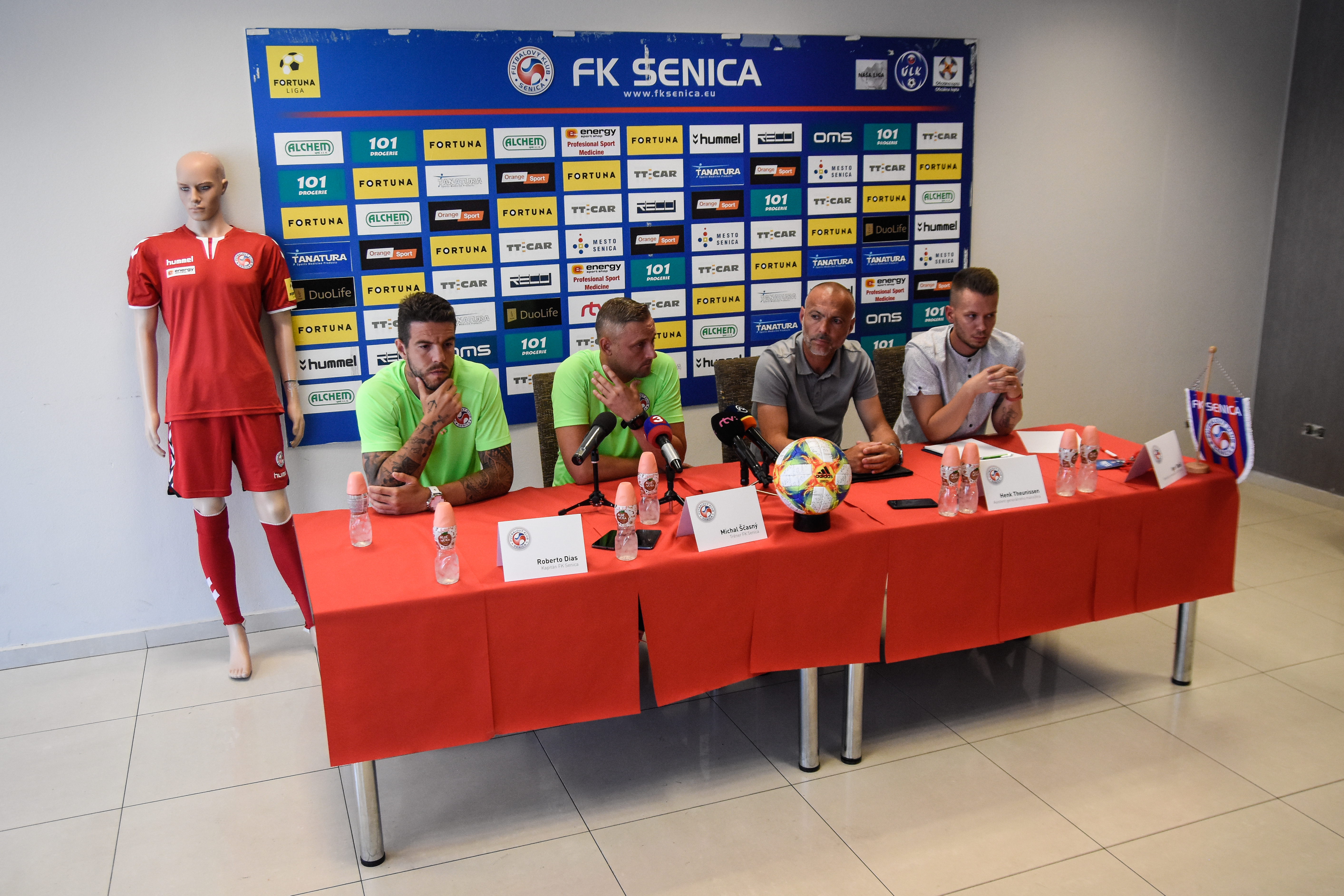 Predstavitelia FK Senica, archívna snímka