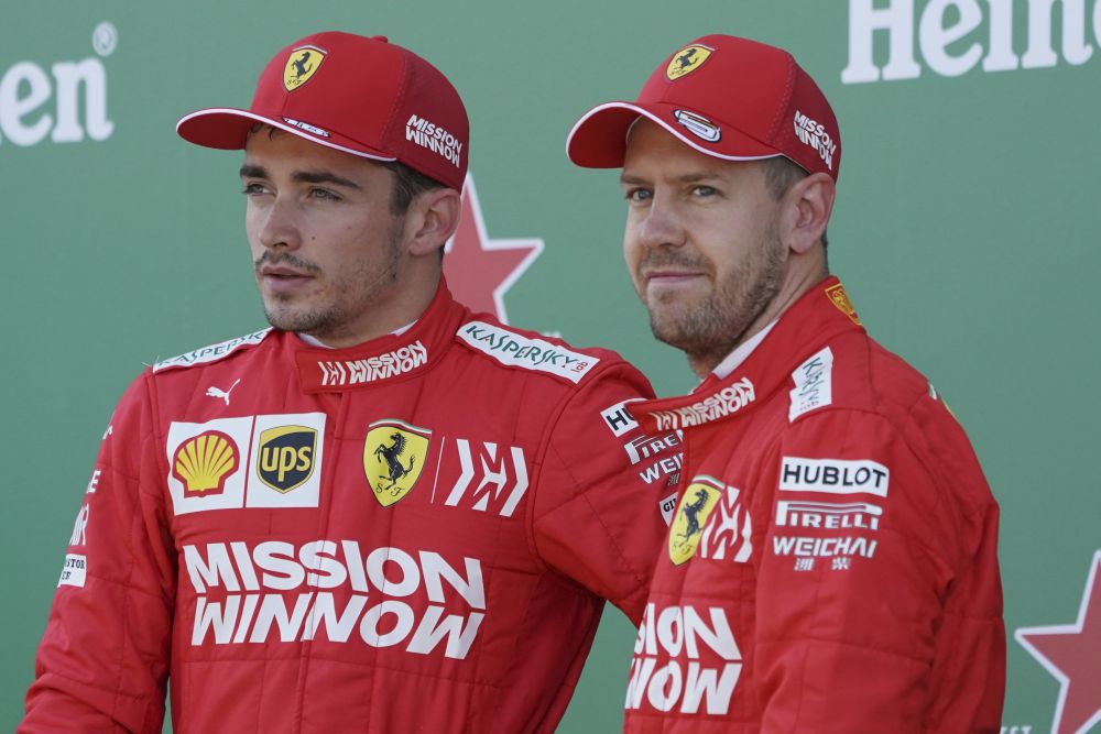 Jazdci Ferrari Charles Leclerc a Sebastian Vettel