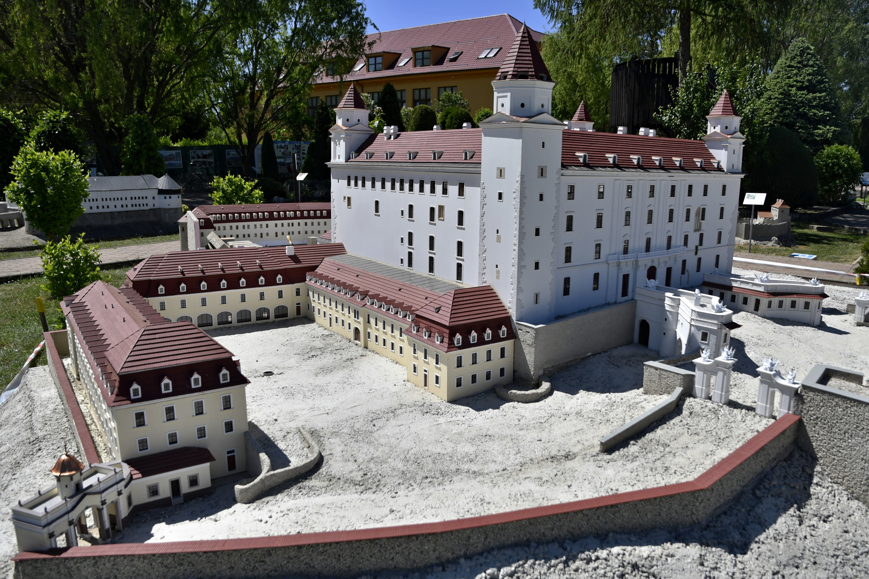 Na snímke model Bratislavského hradu v mierke 1:50 v Parku miniatúr v Podolí
