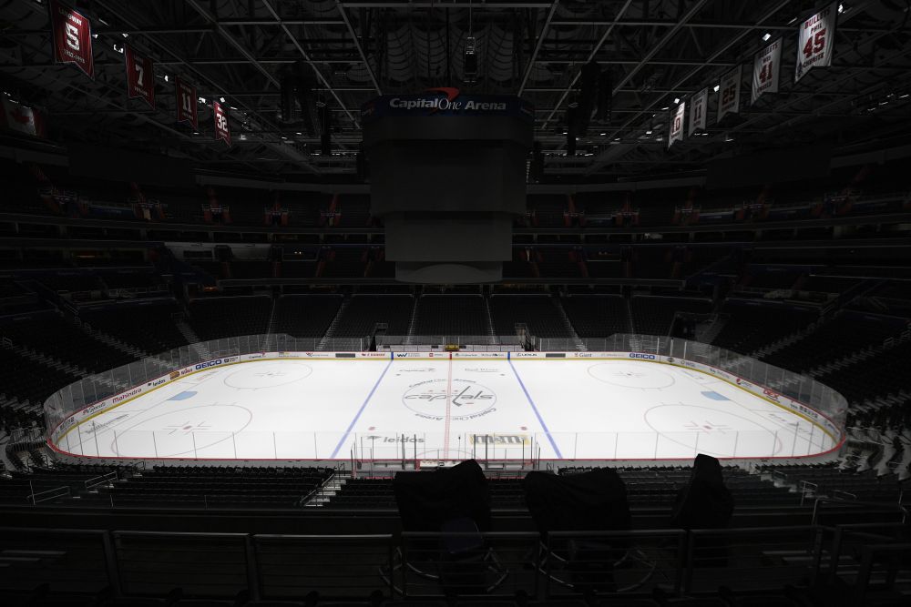 Pohľad na Capital One Arénu, domovský stánok hokejového klubu NHL Washington Capitals 12. marca 2020 vo Washingtone.
