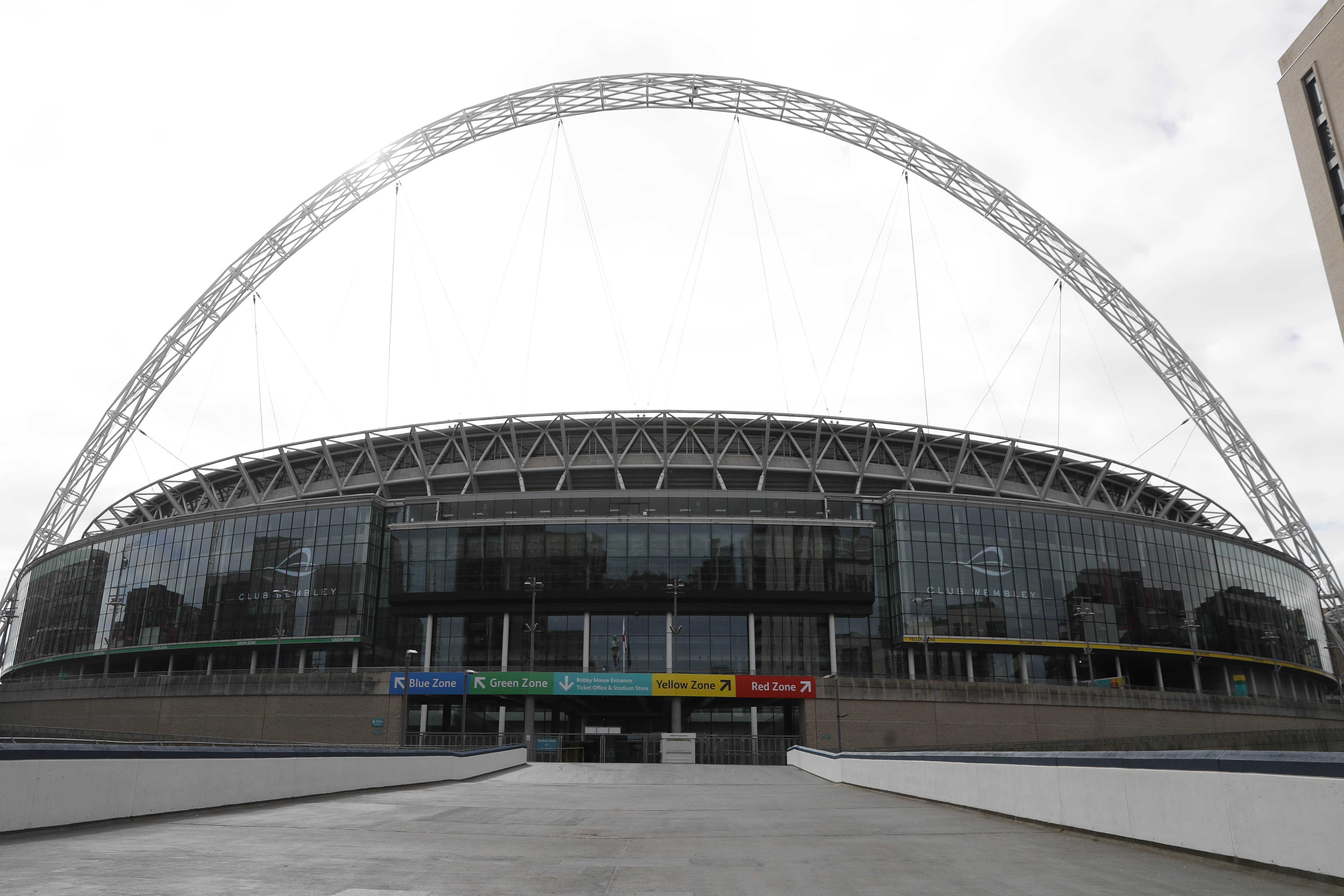 Na snímke pohľad na futbalový štadión Wembley  v Londýne 17. marca 2020