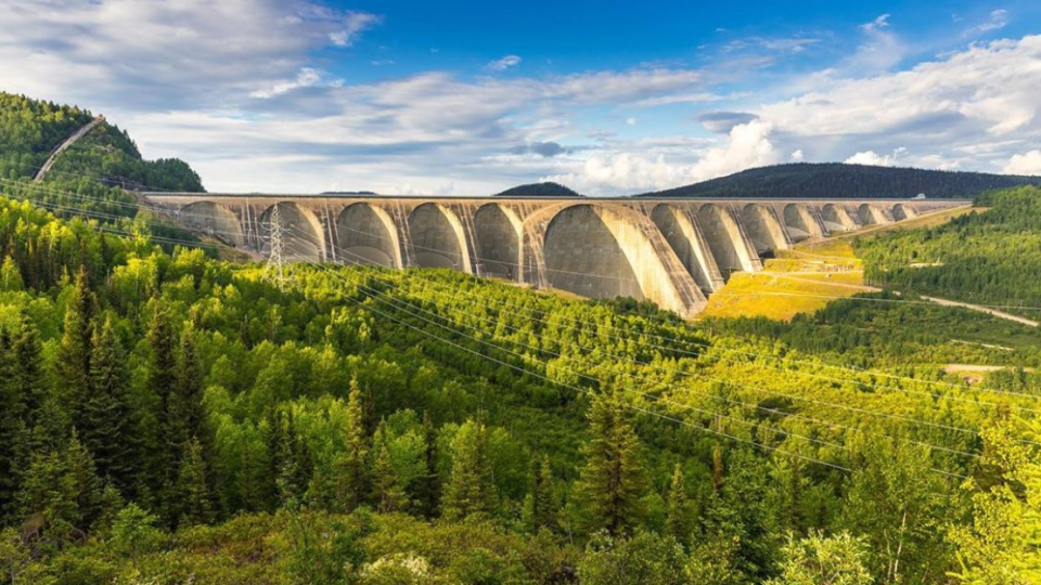 Kanada skvele využila svoje prírodné podmienky a vybudovala sieť vodných elektrární.