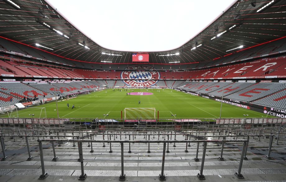 Na snímke prázdny štadión pred zápasom 27. kola nemeckej futbalovej bundesligy Bayern Mníchov - Eintracht Frankfurt v Mníchove