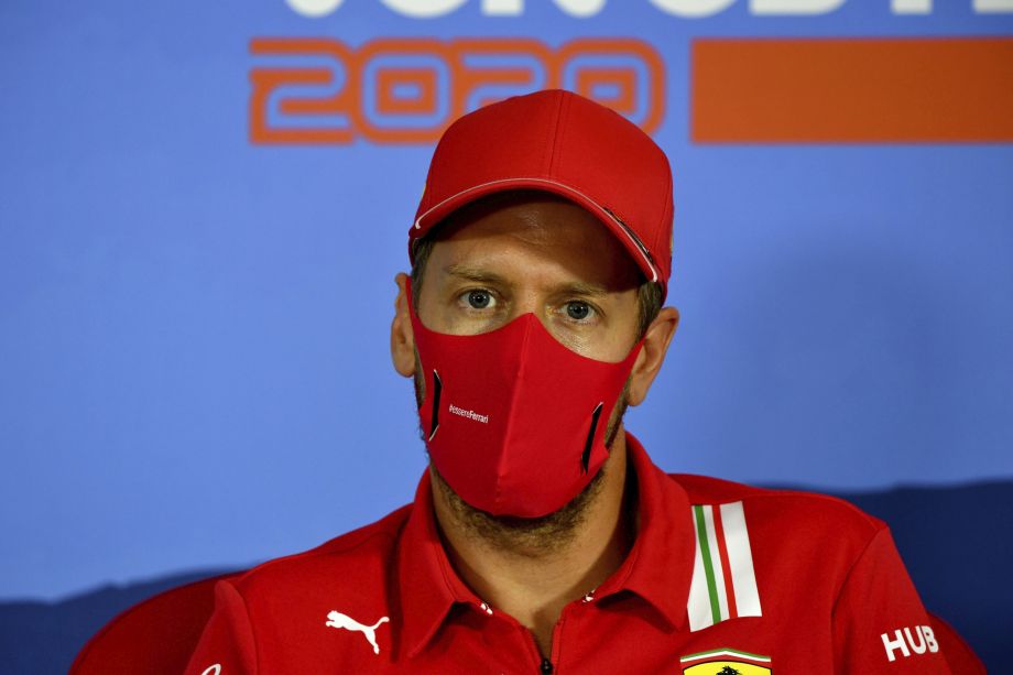 Na snímke nemecký pilot formuly 1 Sebastian Vettel z tímu Ferrari