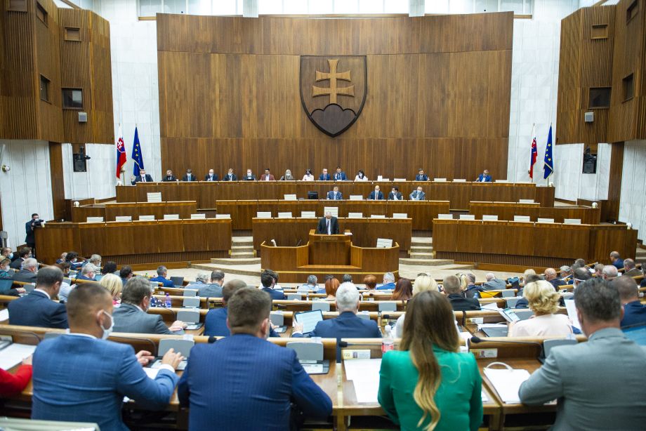 Na snímke poslanci počas rokovania 9. schôdze NR SR 9. júla 2020 v Bratislave.