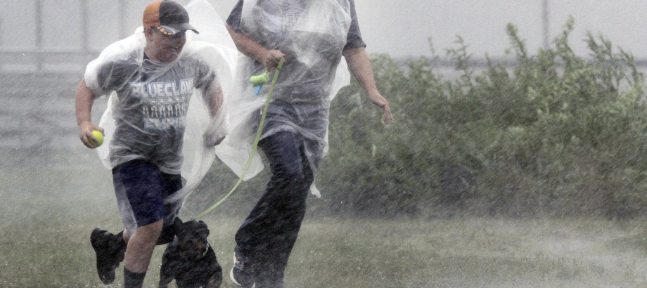 Vytiahnite dáždniky, po horúčavách na Slovensko mieria silné búrky: Pozrite sa, kedy to vypukne