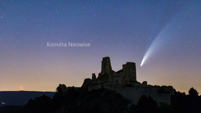 Jozef spojil 20-tisíc fotiek kométy Neowise nad Slovenskom a vzniklo z toho nádherné časozberné video